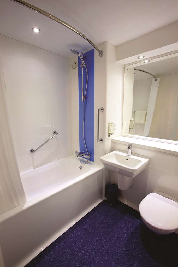 Travelodge Bath Central Chambre photo