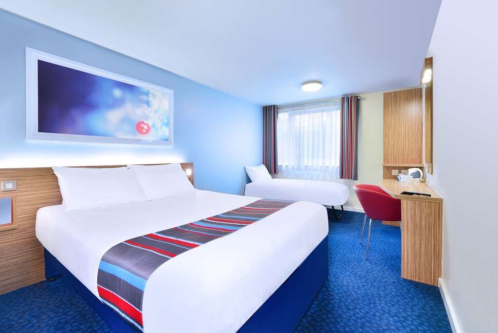 Travelodge Bath Central Chambre photo
